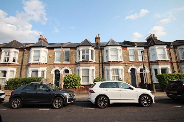 4 Bedroom Flat To Rent In Ulysses Road, West Hampstead, NW6