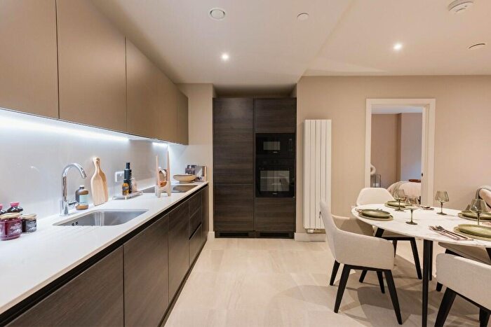 2 Bedroom Apartment To Rent In Mcewan Walk, Edinburgh, EH3
