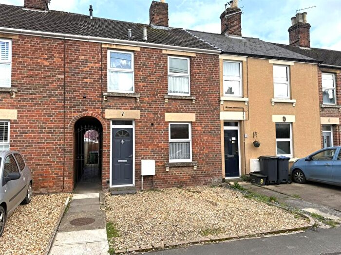 2 Bedroom Terraced House For Sale In Parliament Street, Chippenham, SN14