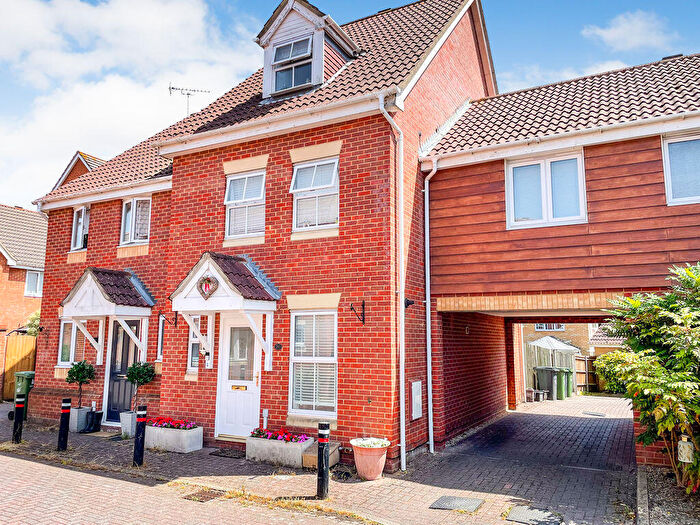 3 Bedroom Terraced House For Sale In Doe Walk, Botley Lakeside, Hedge End, SO30