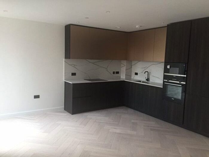 2 Bedroom Flat To Rent In Dock Street, London, E1