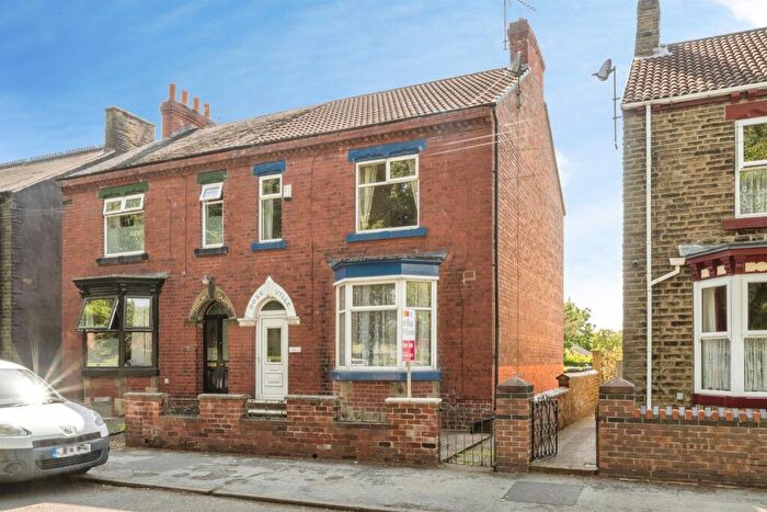 4 Bedroom Semi-Detached House For Sale In Park Road, Mexborough, S64
