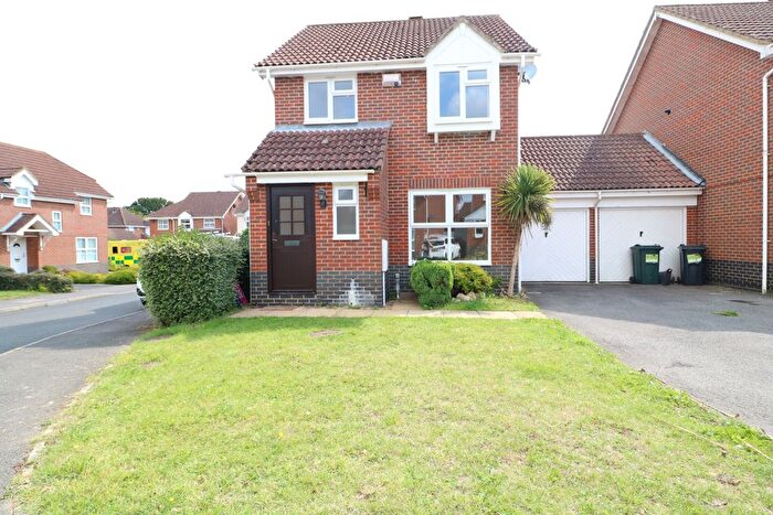 3 Bedroom Detached House To Rent In Hawthorn Road, Kingsnorth, Ashford, TN23
