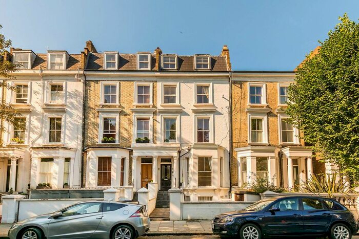 1 Bedroom Flat To Rent In Elsham Road, Shepherd's Bush, London, W14