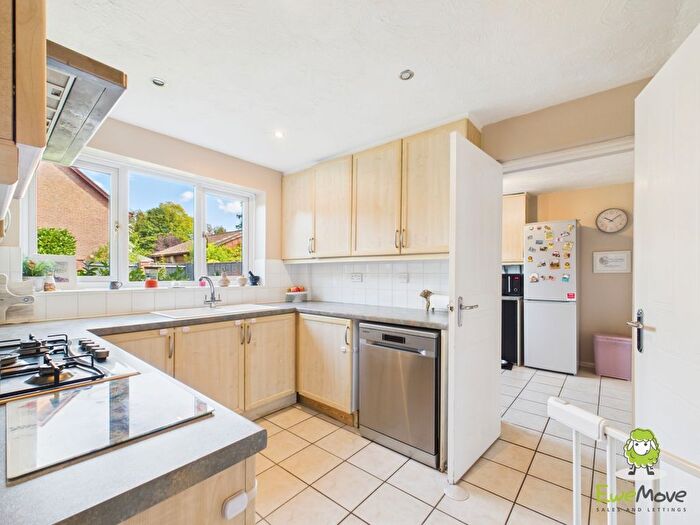 5 Bedroom Detached House For Sale In Bramley Green Road, Bramley, Tadley, Hampshire, RG26
