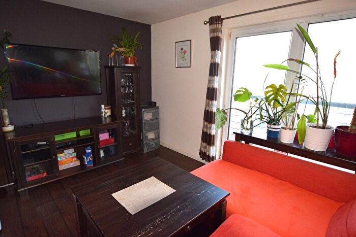 2 Bedroom Flat To Rent In St Clair Street, Leith, Edinburgh, EH6