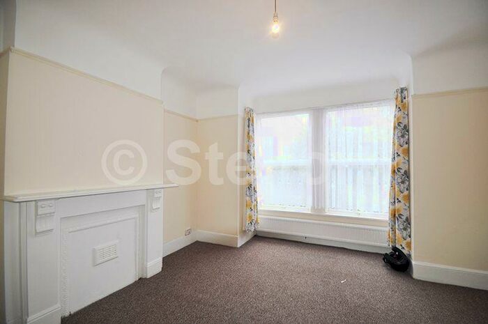 2 Bedroom Flat To Rent In Plashet Road, London, E13