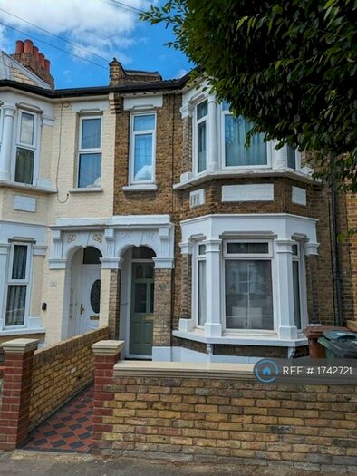 2 Bedroom Flat To Rent In Leyton, Leyton, E10