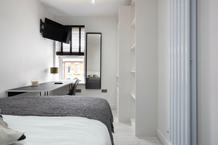 6 Bedroom House To Rent In Avondale Street, Lincoln, LN2