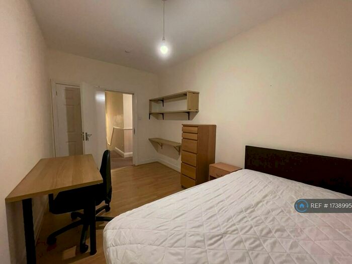 4 Bedroom Terraced House To Rent In Sidney Grove, Newcastle Upon Tyne, NE4