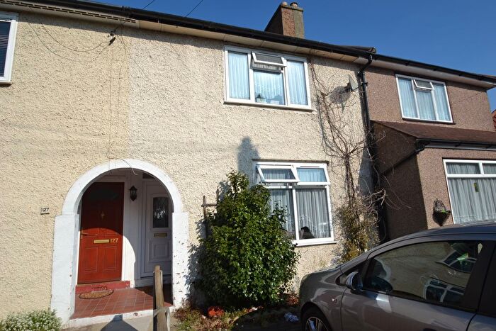 2 Bedroom Terraced House To Rent In Hunters Square, Dagenham, RM10