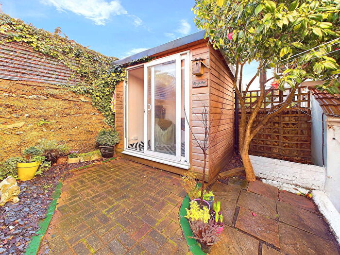 Studio For Sale In Clarendon Road, Hove, BN3