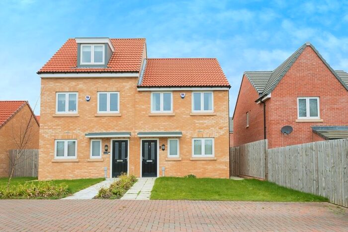 3 Bedroom Semi-Detached House For Sale In Sedgeletch Road, Houghton Le Spring, DH4