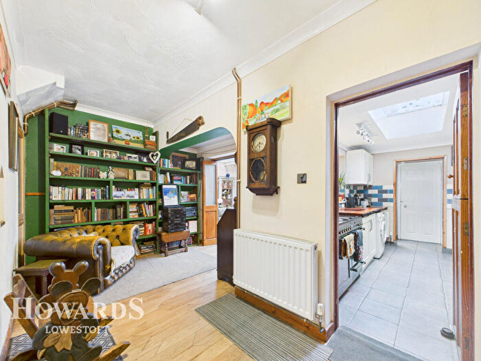 2 Bedroom Semi Detached House For Sale In Flixton Road, Lowestoft, NR32