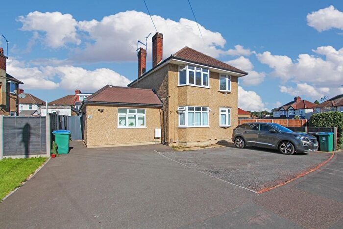 2 Bedroom Flat To Rent In Briar Road, Watford, WD25