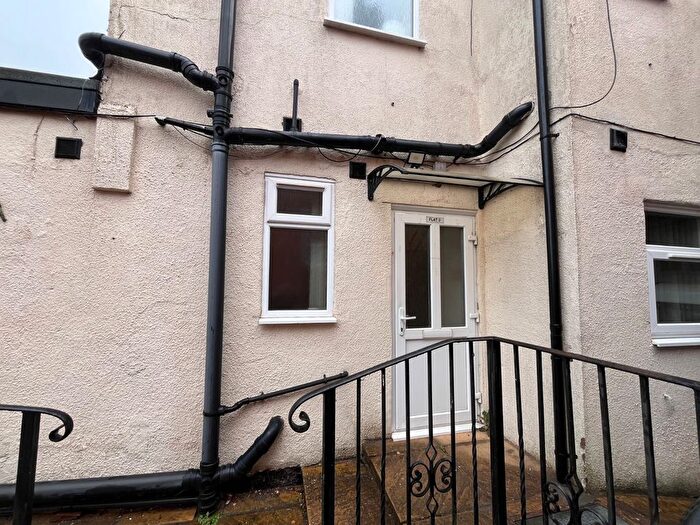 1 Bedroom Flat To Rent In Ivor Road, Redditch, Worcestershire, B97