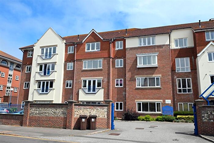 2 Bedroom Retirement Property For Sale In Southfields Road, Eastbourne, BN21