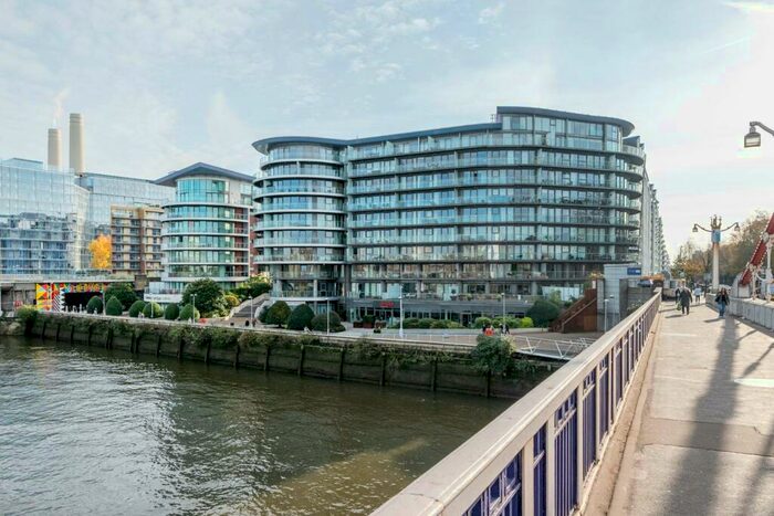 2 Bedroom Flat To Rent In Chelsea Bridge Wharf, Battersea Park, London, SW11