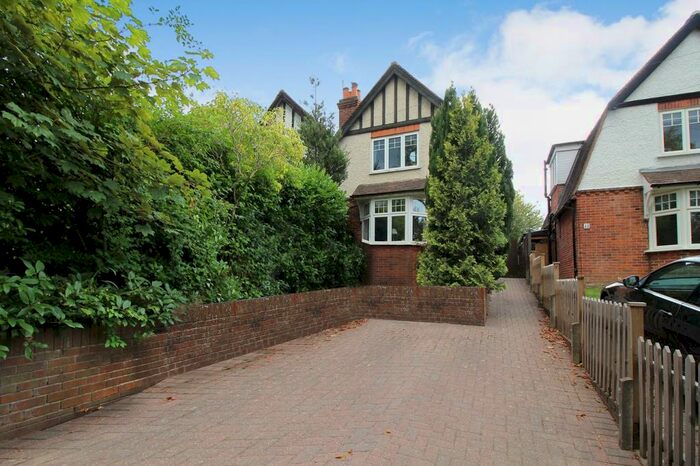 2 Bedroom Semi-Detached House For Sale In Water Road, Reading, RG30