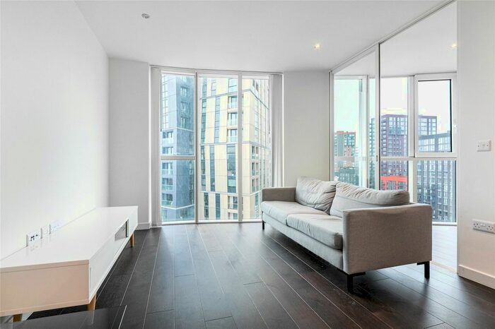 2 Bedroom Flat To Rent In Sky Gardens, Wandsworth Road, London, SW8