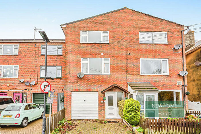 4 Bedroom Terraced House For Sale In Rosalind Court, Quarry Road, Ryde, Isle Of Wight, PO33