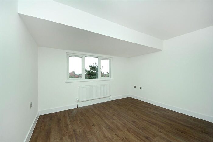 1 Bedroom Flat To Rent In Allison Road, W3