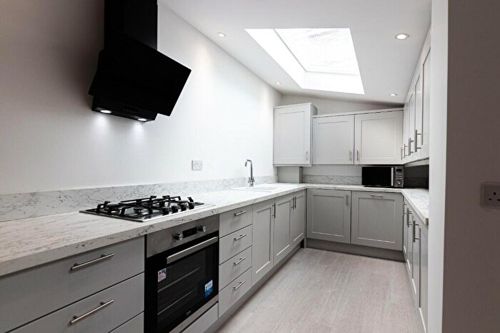 6 Bedroom Terraced House To Rent In Wellington Avenue, Liverpool, Merseyside, L15