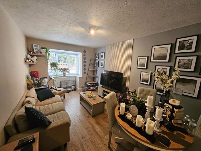 2 Bedroom Flat To Rent In White House Court, High St, Barkway, SG8