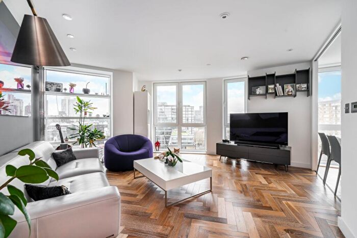 2 Bedroom Apartment To Rent In Eagle Point, City Road, London, EC1V