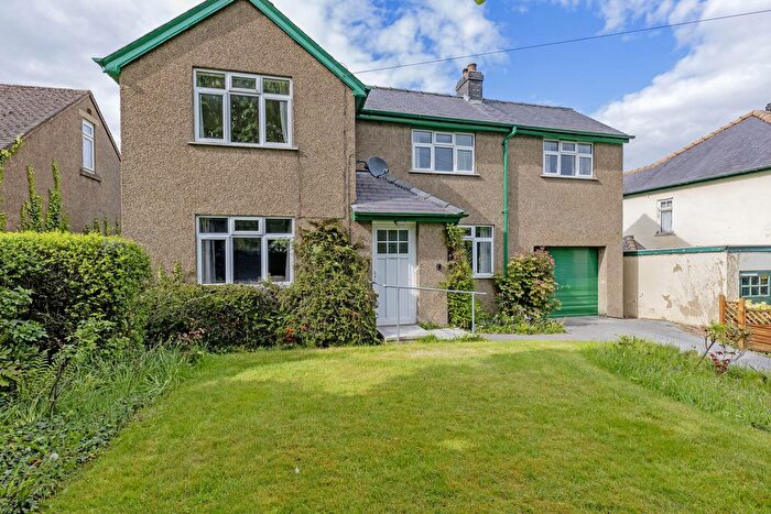 3 Bedroom Detached House For Sale In Butts Road, Great Longstone, DE45