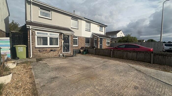 5 Bedroom Semi-Detached House For Sale In Becket Road, North Worle, BS22