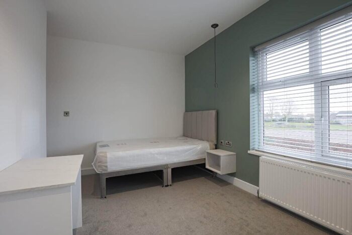 6 Bedroom House Of Multiple Occupation To Rent In Dickens Street, Peterborough, Cambridgeshire, PE1