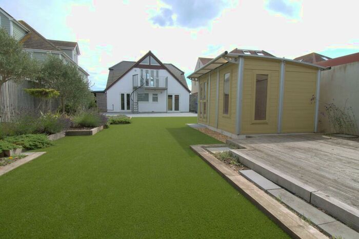 4 Bedroom Detached House To Rent In Kings Walk, Shoreham, West Sussex, BN43