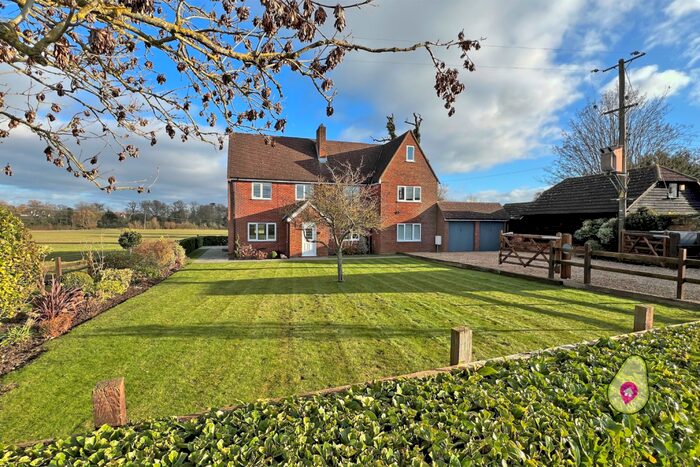 3 Bedroom Detached House For Sale In Mortimer Lane, Mortimer, RG7