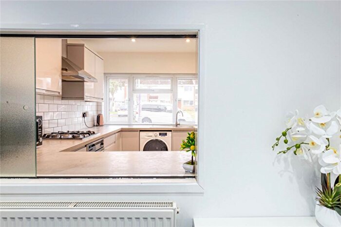 3 Bedroom Terraced House For Sale In Lakeside, Fishponds, Bristol, BS16