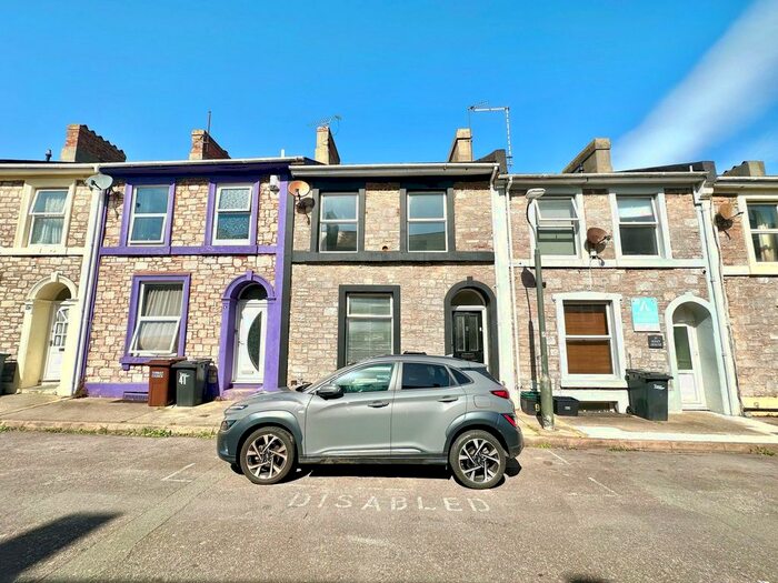 5 Bedroom Terraced House To Rent In Pennsylvania Road, Torquay, TQ1