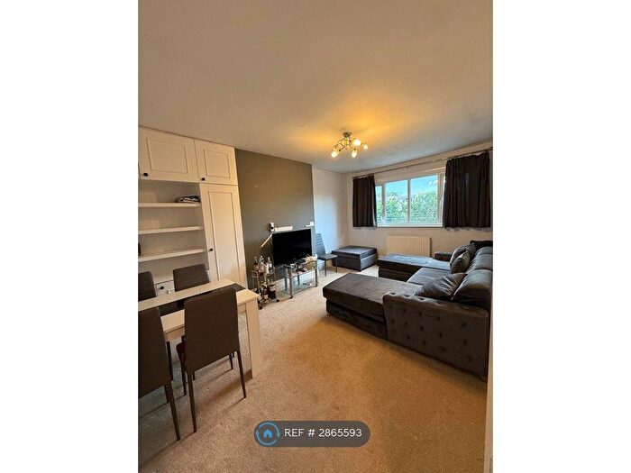 2 Bedroom Flat To Rent In Craven Avenue, London, W5
