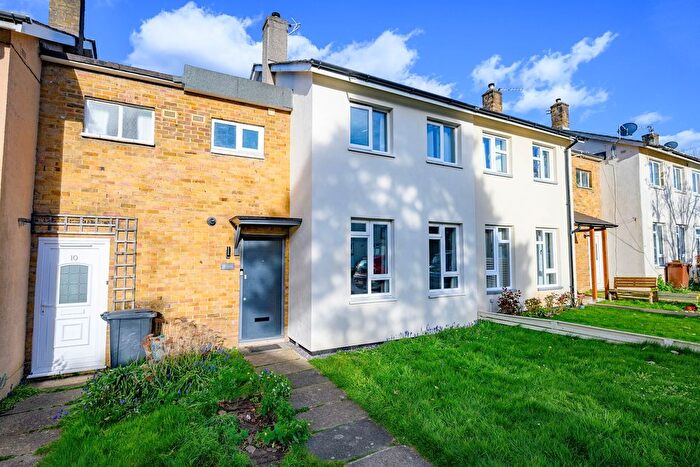 2 Bedroom Terraced House To Rent In Grove Mead, Hatfield, AL10