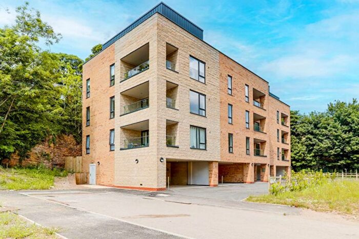 2 Bedroom Flat For Sale In Rock Valley, Mansfield, NG18