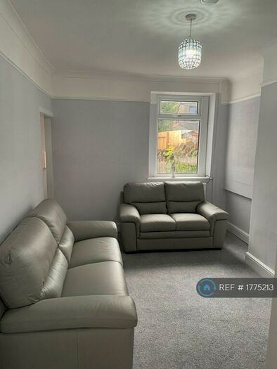 4 Bedroom Terraced House To Rent In Treharris Street, Cardiff, CF24