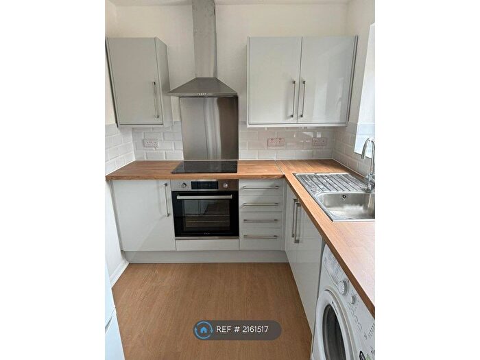 1 Bedroom Flat To Rent In Gosmore Court, London, N9