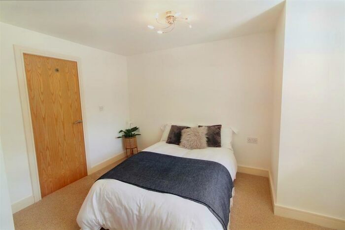 2 Bedroom Apartment For Sale In The Park, Kirkburton, Huddersfield, HD8