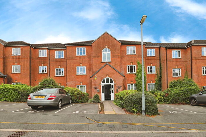 2 Bedroom Flat For Sale In Vanguard Close, Bury, BL8