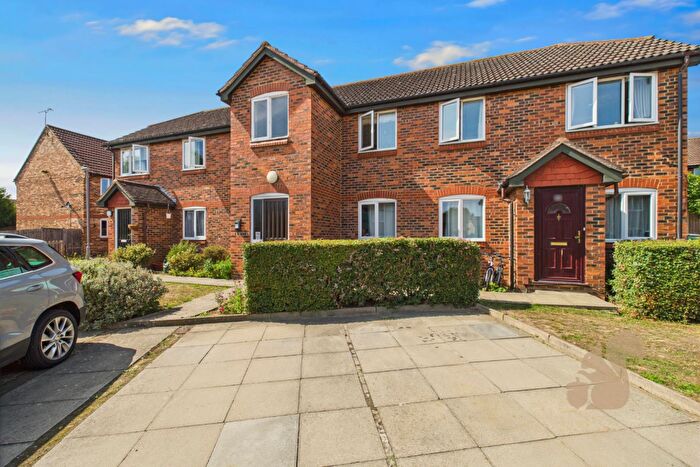 2 Bedroom Flat For Sale In Earlsfield Drive, Chelmsford, CM2