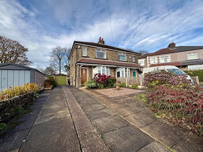 2 Bedroom Semi-Detached House For Sale In Deanstones Crescent, Queensbury, Bradford, BD13