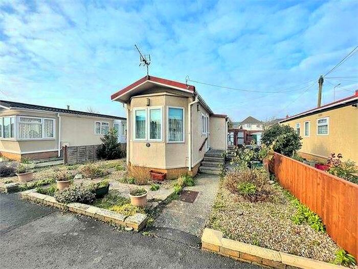 1 Bedroom Park Home Mobile Home For Sale In Hill View Park, Locking