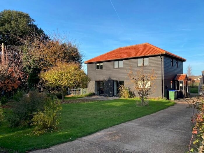 4 Bedroom Detached House To Rent In The Old Racecourse, Lewes, BN7