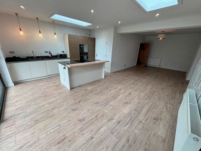 3 Bedroom Semi-detached House To Rent In Murray Terrace, Aberdeen, AB11