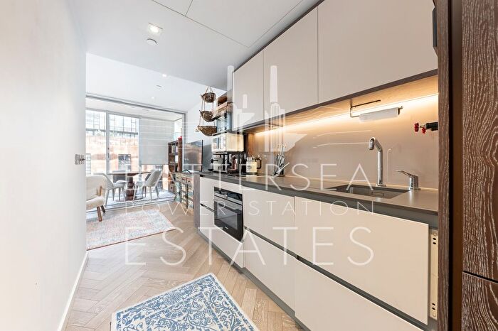 Studio To Rent In L-, Circus Road West, Battersea, SW11