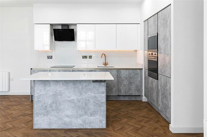 2 Bedroom Flat To Rent In Whitaker Mill, Iron Row, Burley In Wharfedale, Ilkley, LS29